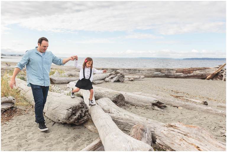 Edmonds Marina Waterfront Park family photo session