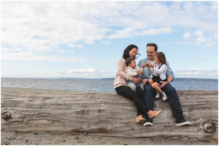Edmonds Marina Waterfront Park family photo session