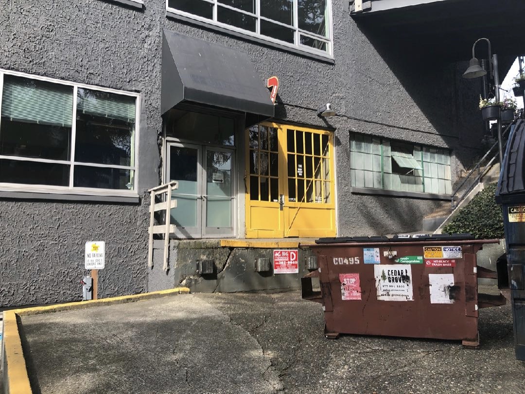 saltwater studio seattle entrance